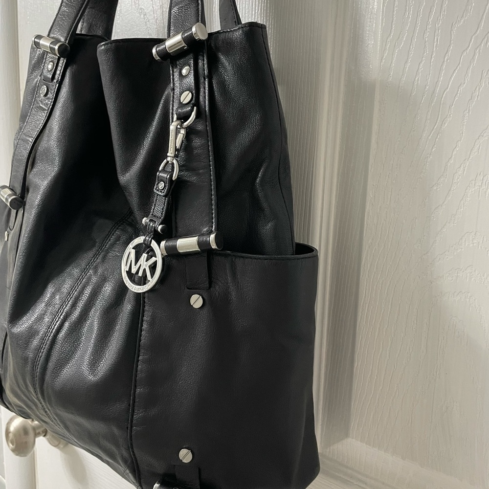 Michael Kors Large Black Purse - Picture 5 of 9